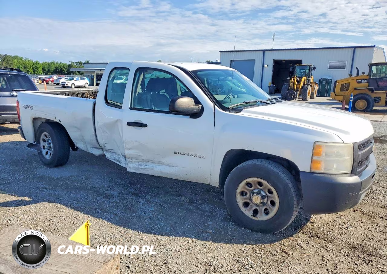 2011 Chevrolet Silverado K1500 VIN:1GCRKPE36BZ326865 - 4
