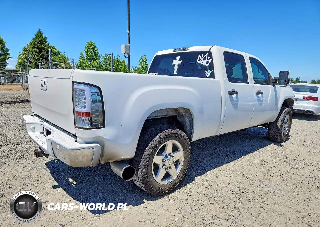 2007 GMC Sierra K2500 Heavy Duty VIN:1GTHK236X7F510548 - 3