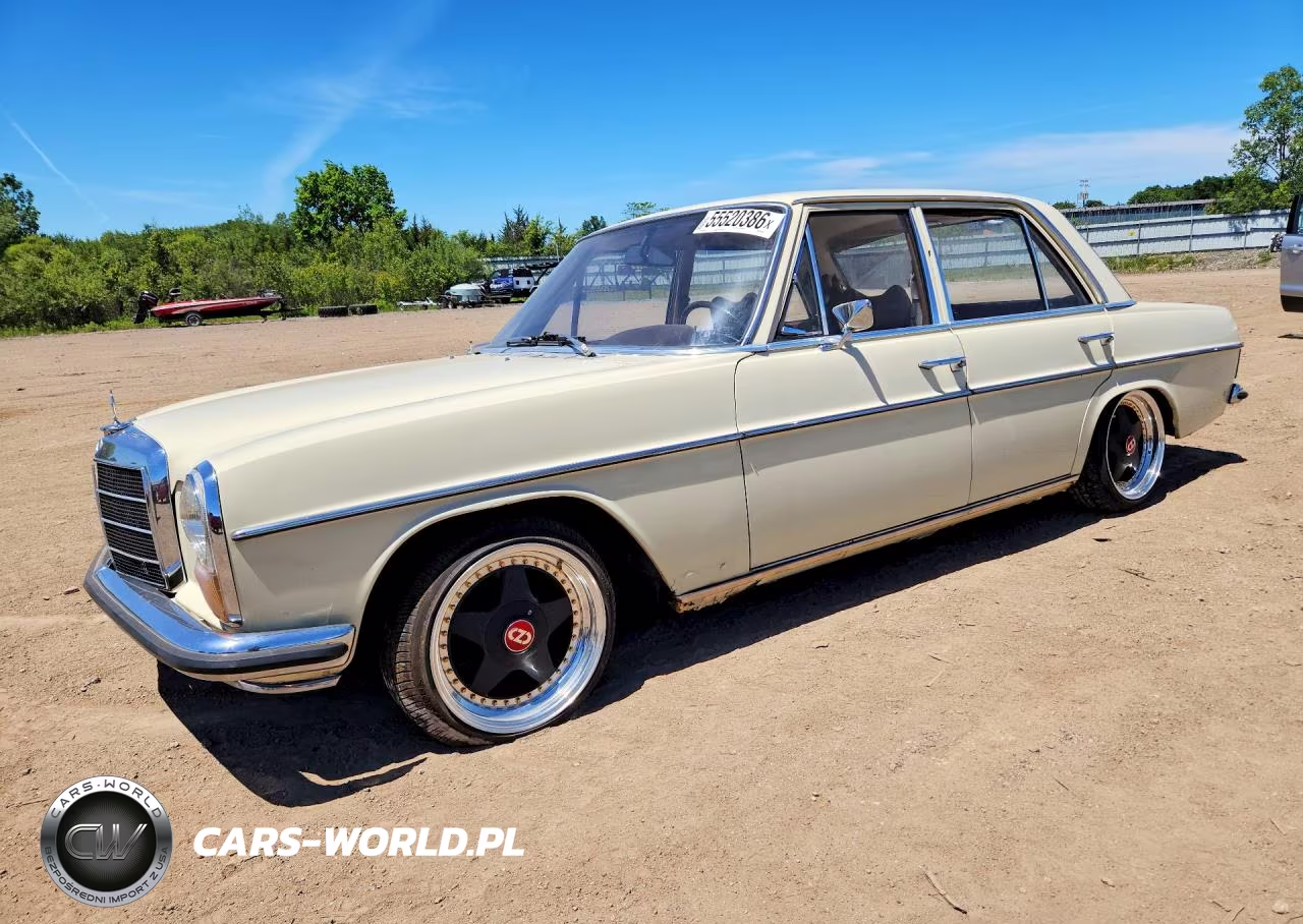 1969 Mercedes-Benz 220D