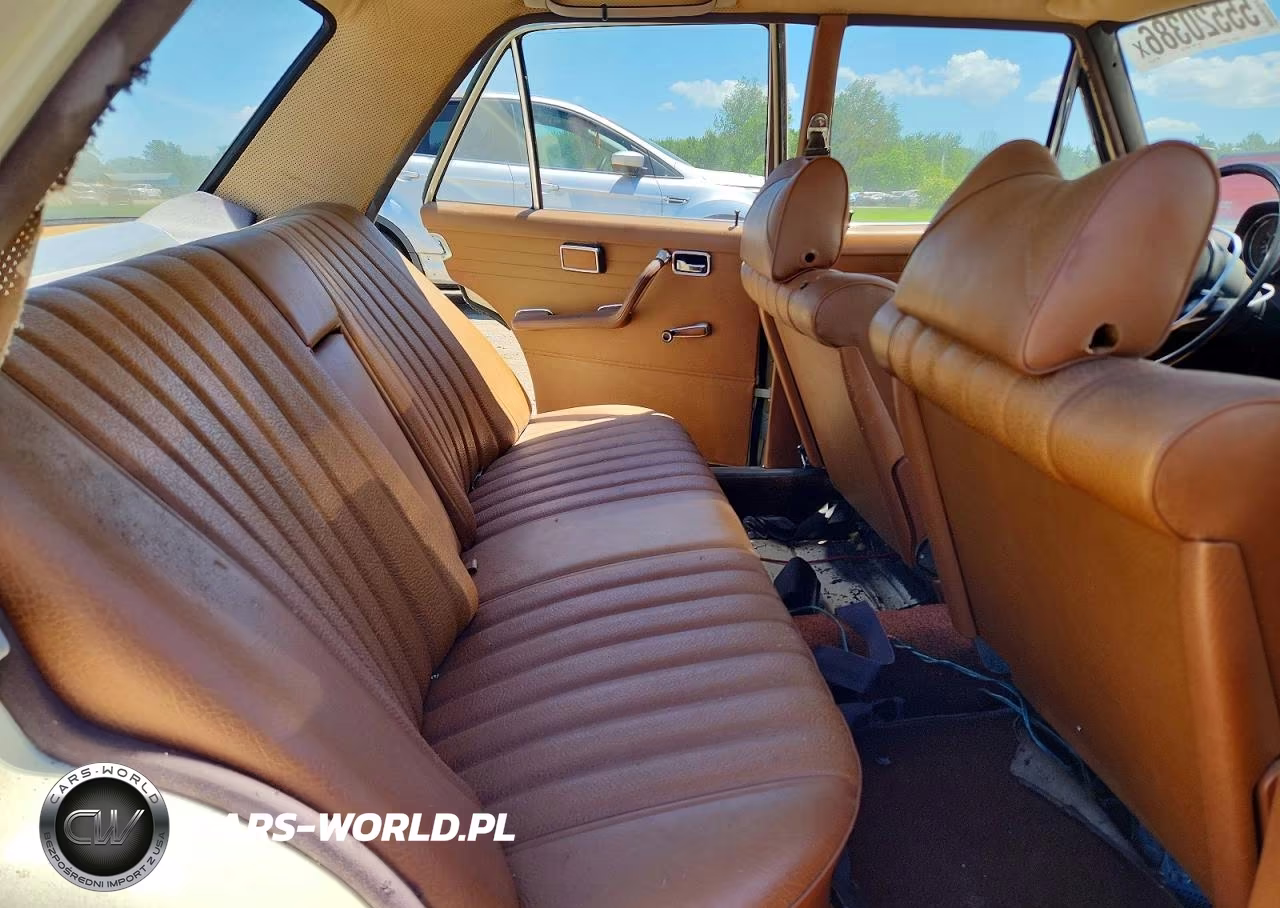 1969 Mercedes-Benz 220D VIN:11511010084153 - 10