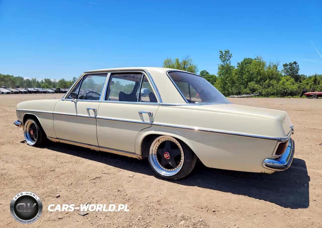 1969 Mercedes-Benz 220D VIN:11511010084153 - 2