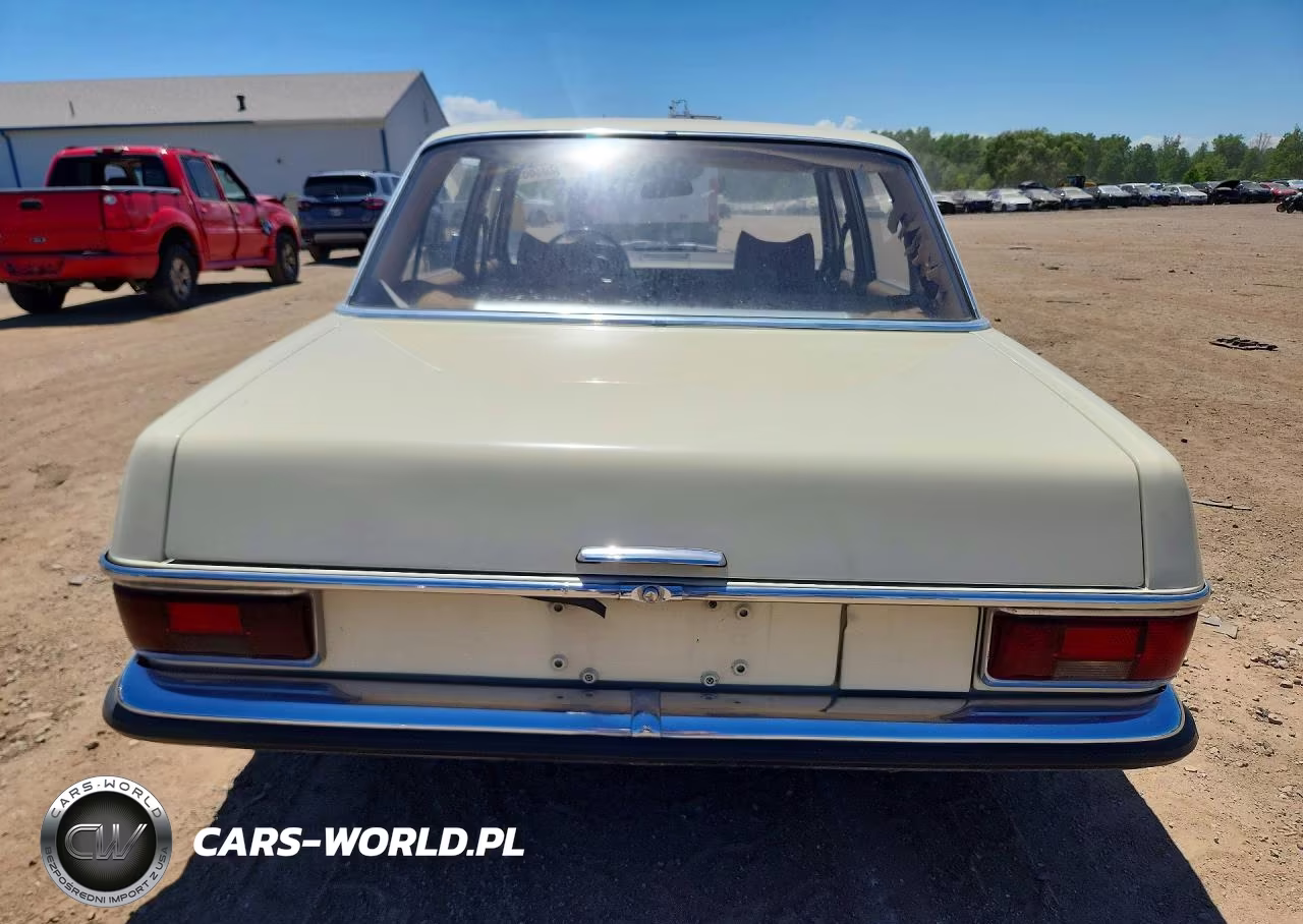 1969 Mercedes-Benz 220D VIN:11511010084153 - 6