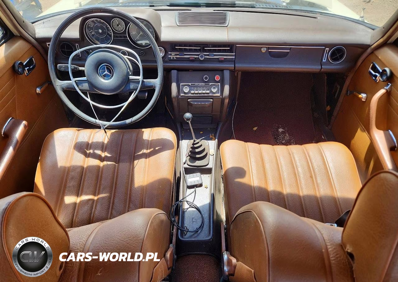 1969 Mercedes-Benz 220D VIN:11511010084153 - 8