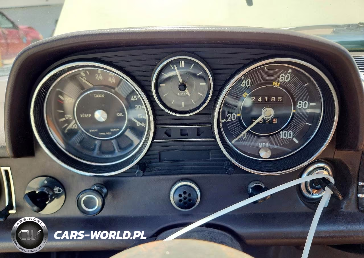 1969 Mercedes-Benz 220D VIN:11511010084153 - 9