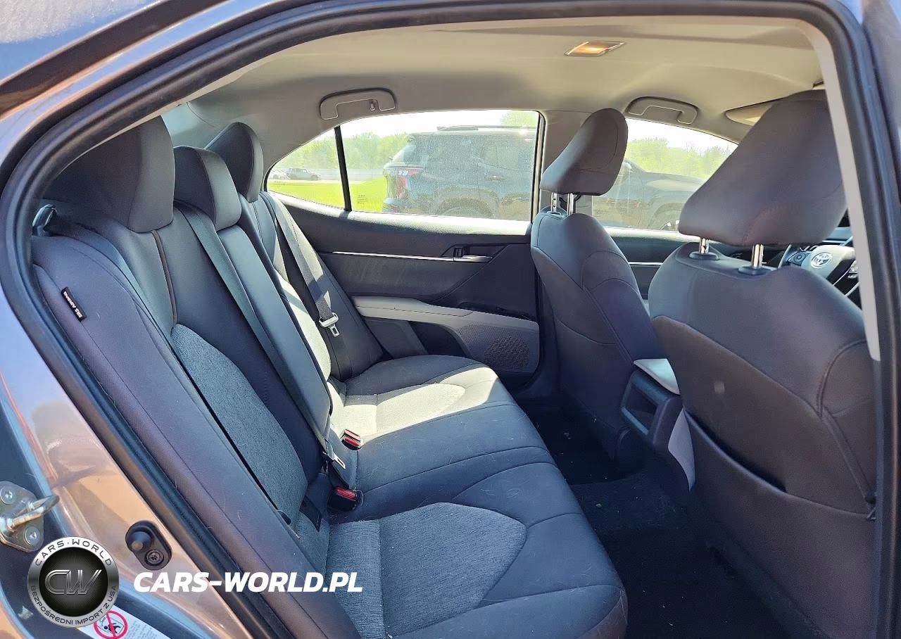 2019 Toyota Camry Le VIN:4T1B11HK0KU229514 - 10