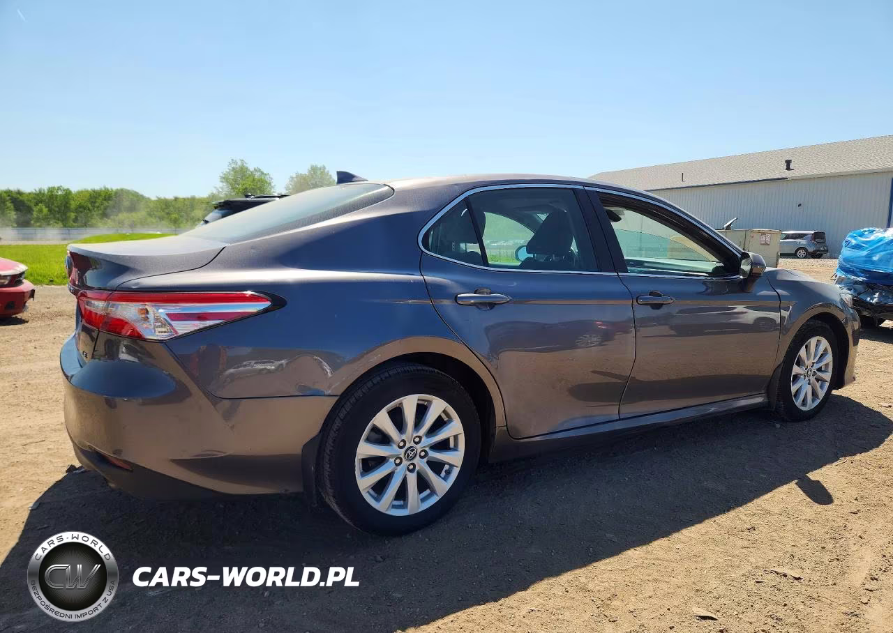 2019 Toyota Camry Le VIN:4T1B11HK0KU229514 - 3