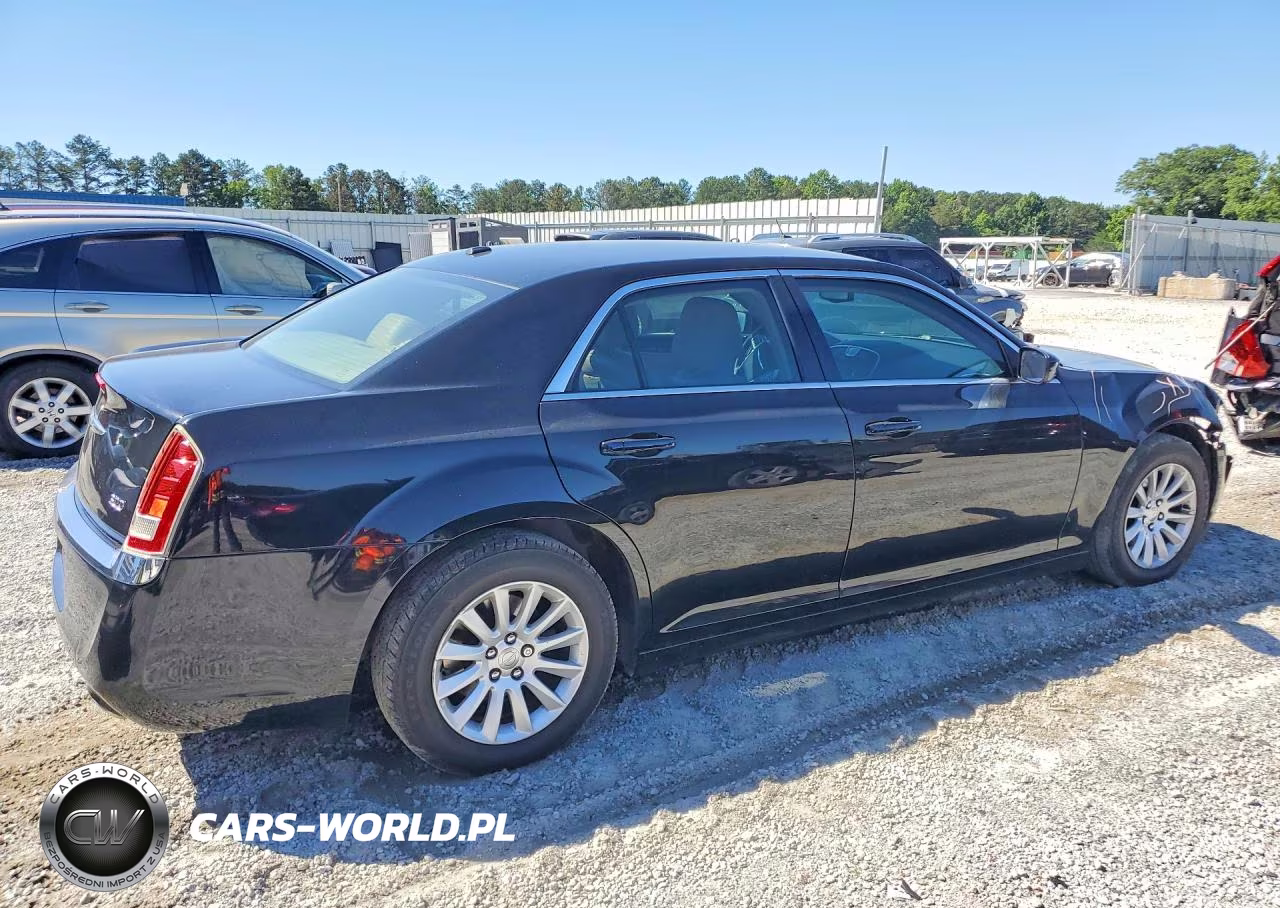 2014 Chrysler 300 VIN:2C3CCAAG3EH138967 - 3