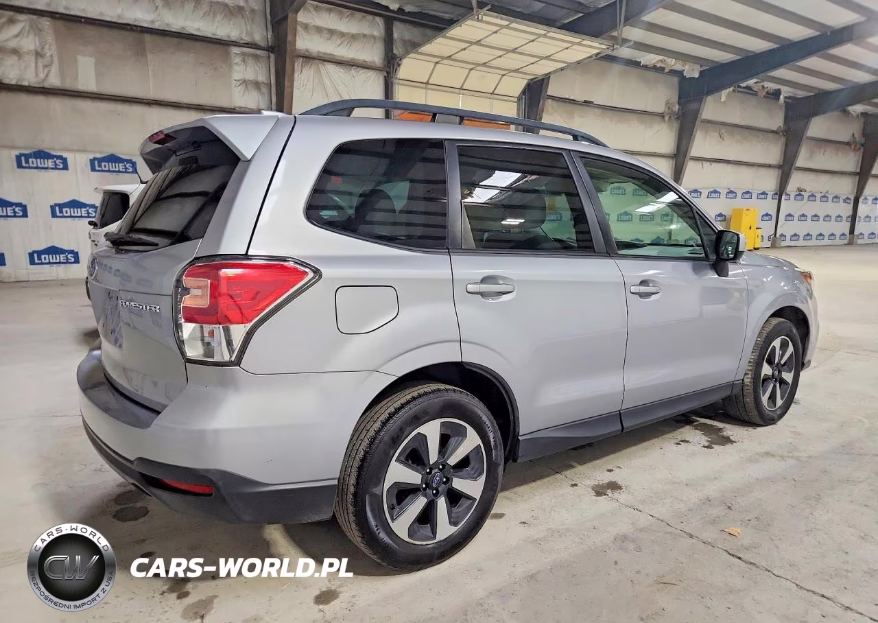 2018 Subaru Forester 2.5I Premium VIN:JF2SJAGC4JH464070 - 3