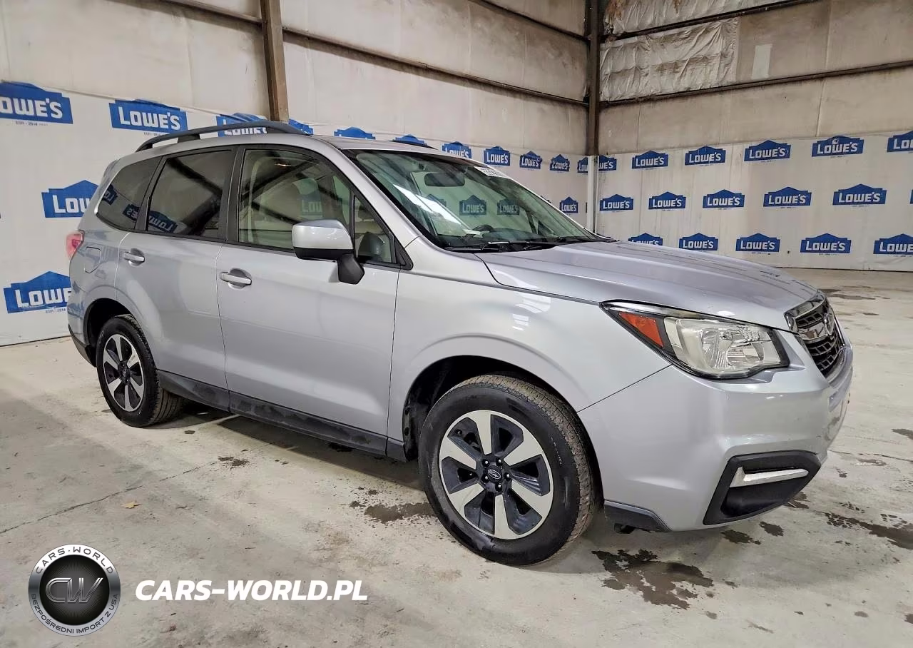 2018 Subaru Forester 2.5I Premium VIN:JF2SJAGC4JH464070 - 4