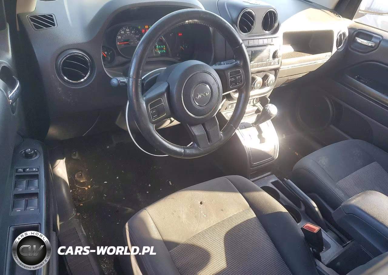 2012 Jeep Compass Latitude VIN:1C4NJDEB2CD588646 - 8