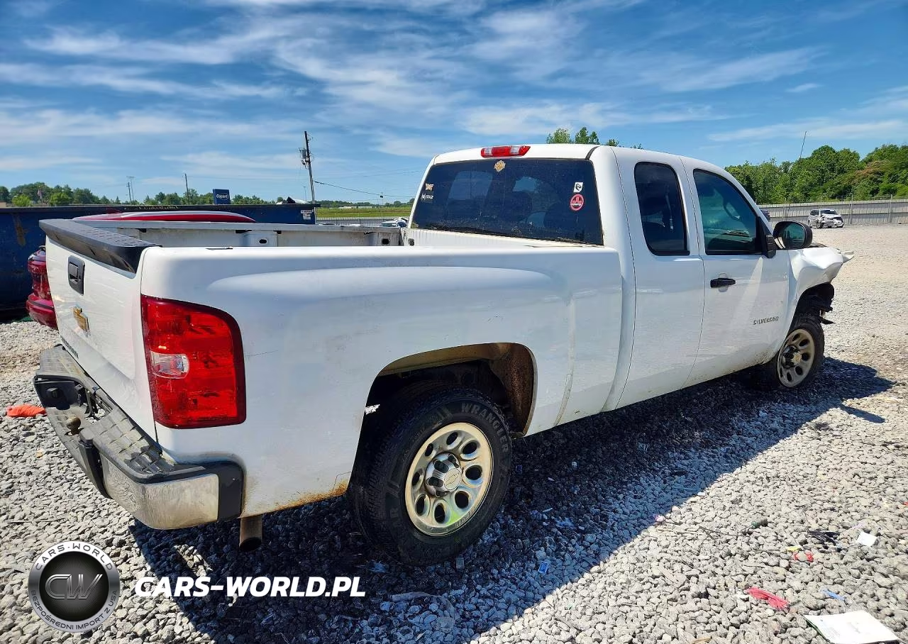 2012 Chevrolet Silverado C1500 VIN:1GCRCPEX3CZ261328 - 3