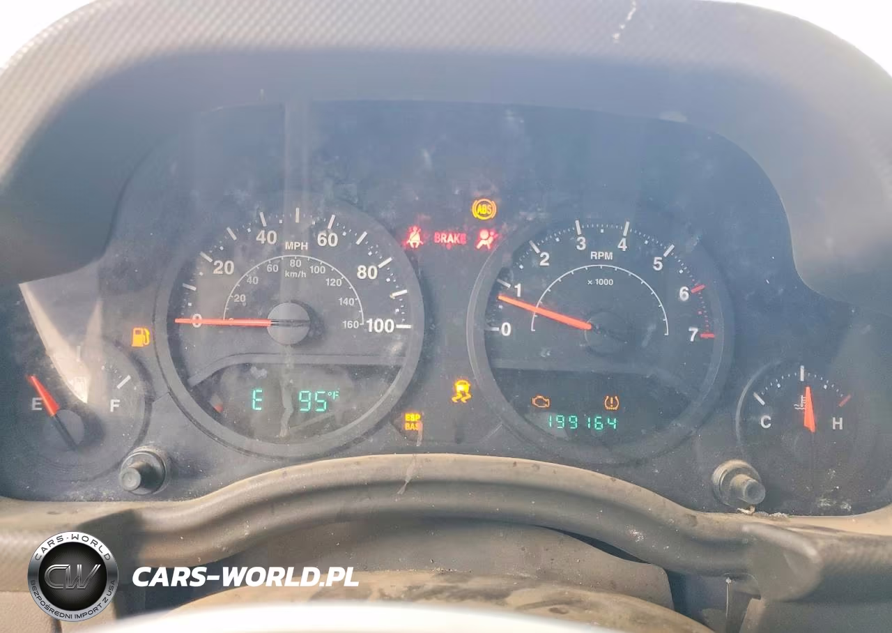 2009 Jeep Wrangler X VIN:1J4FA24199L710994 - 9