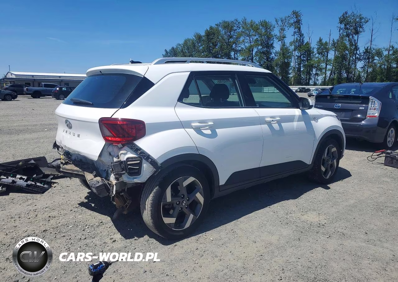 2024 Hyundai Venue Sel VIN:KMHRC8A39RU311353 - 3