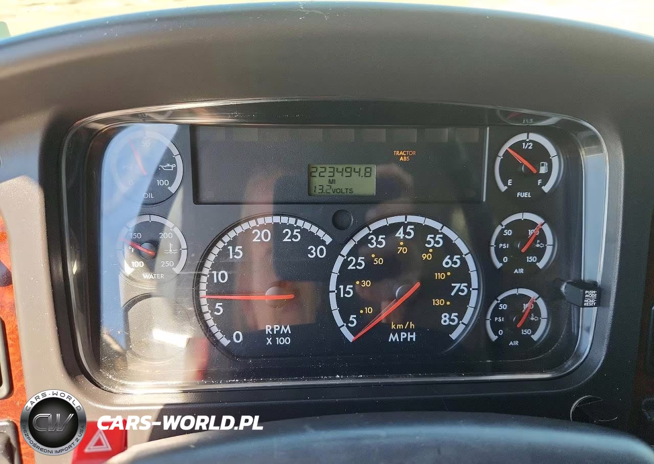 2005 Freightliner M2 106 Medium Duty VIN:1FVACWDJ25DV21761 - 8