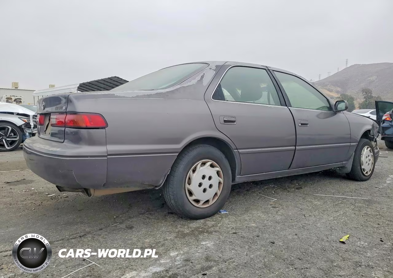 1998 Toyota Camry Le VIN:JT2BG22KXW0241810 - 3