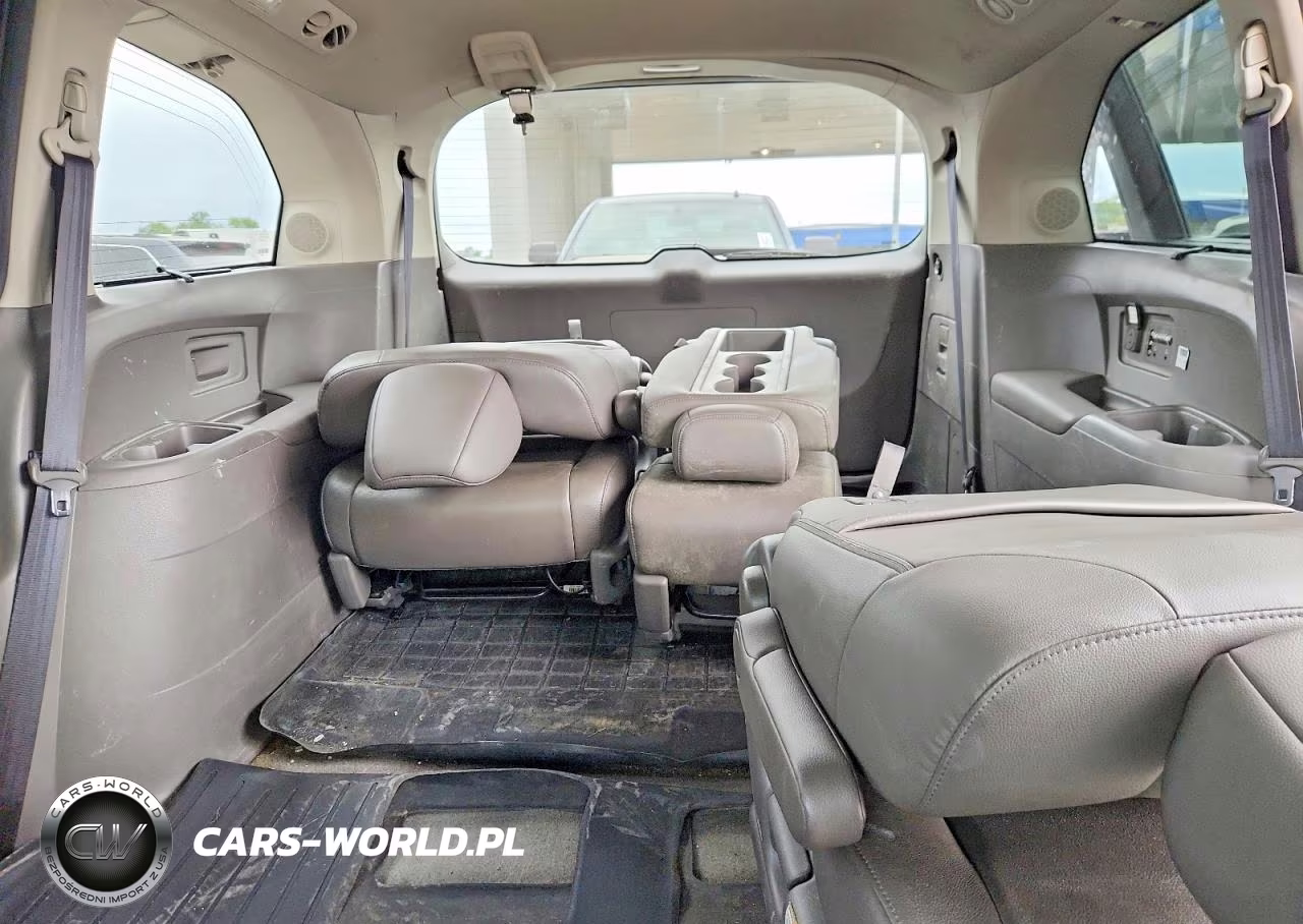 2015 Honda Odyssey Touring VIN:5FNRL5H9XFB075913 - 10
