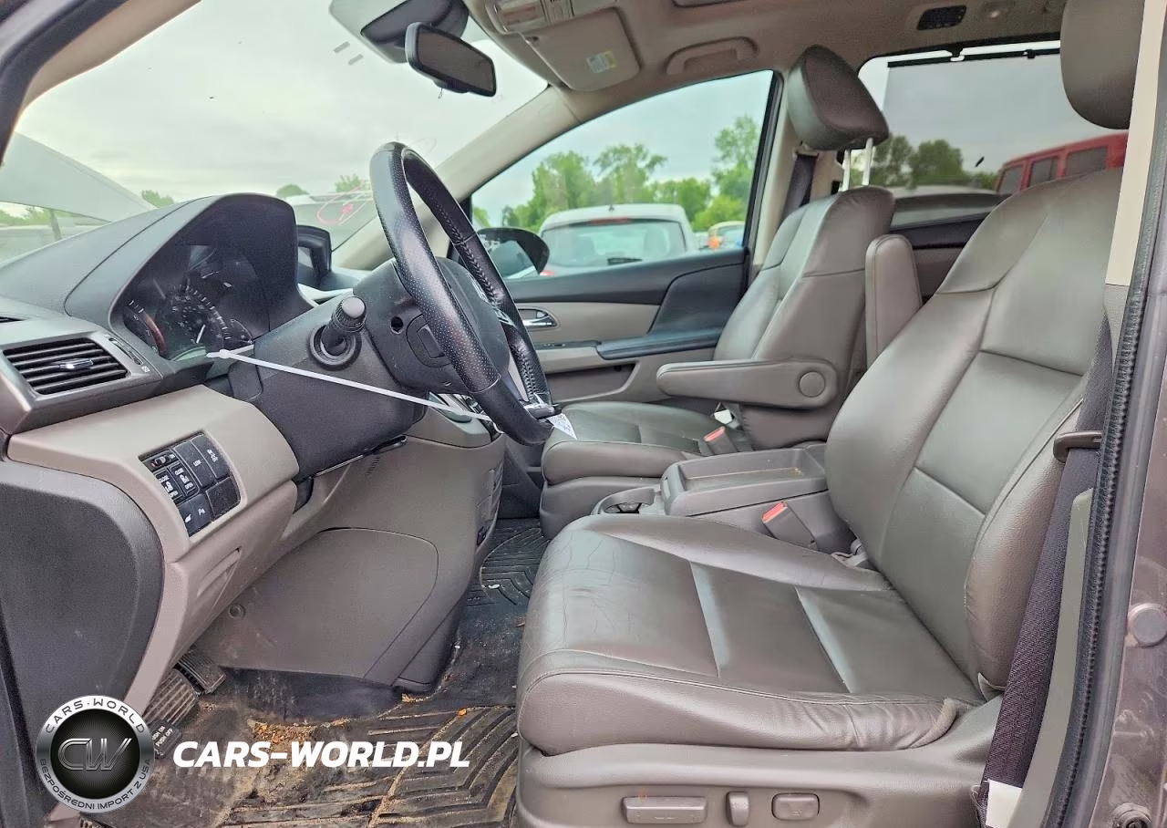 2015 Honda Odyssey Touring VIN:5FNRL5H9XFB075913 - 7