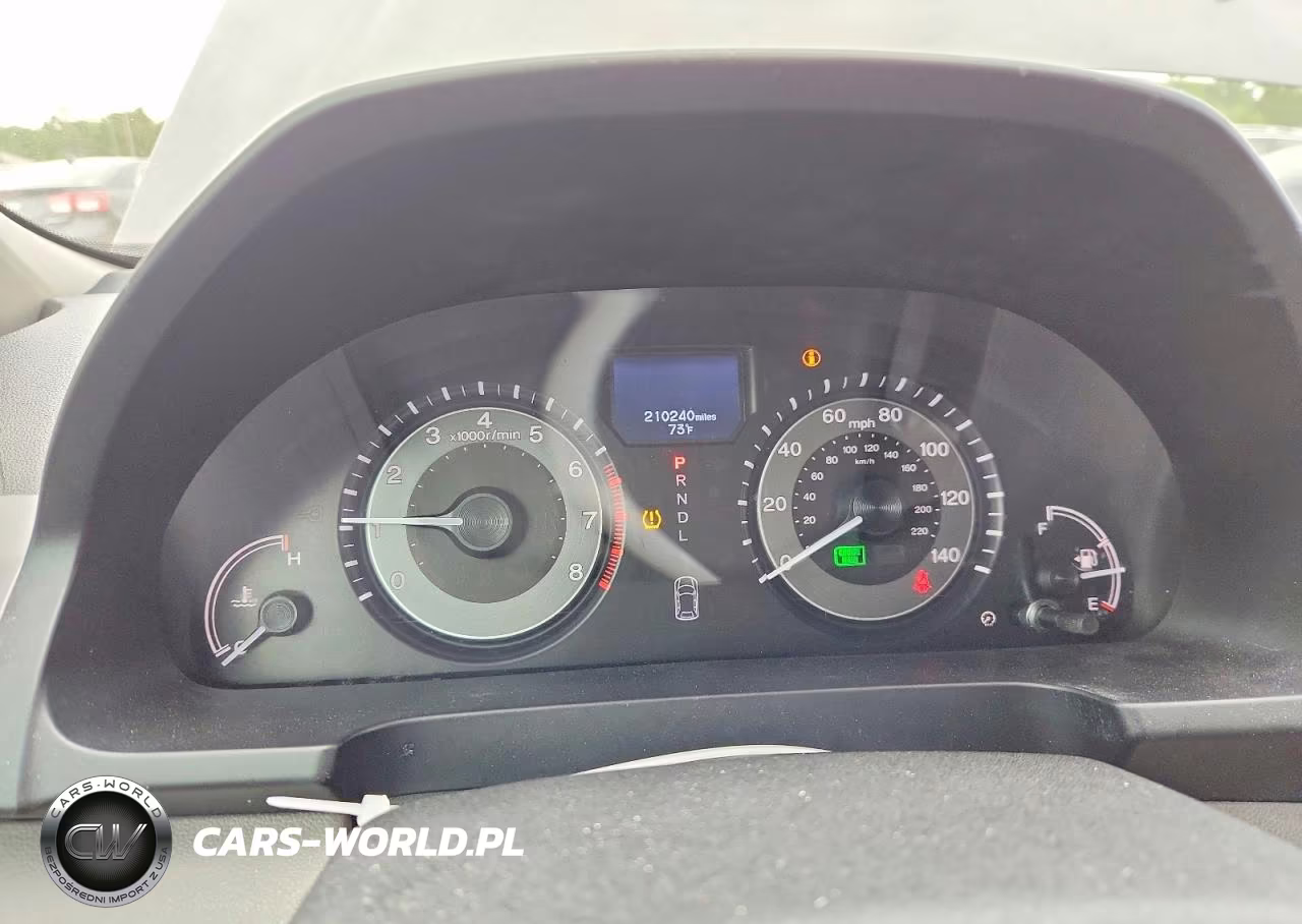 2015 Honda Odyssey Touring VIN:5FNRL5H9XFB075913 - 9