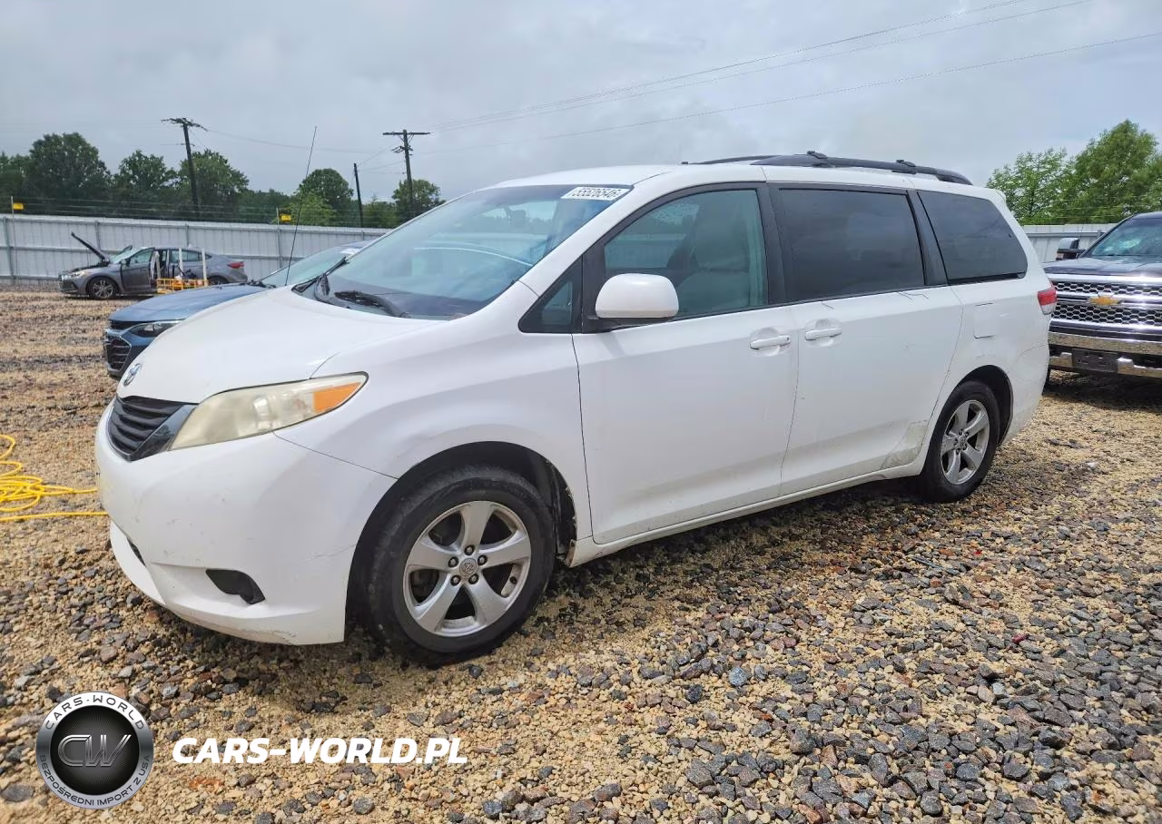2011 Toyota Sienna Le