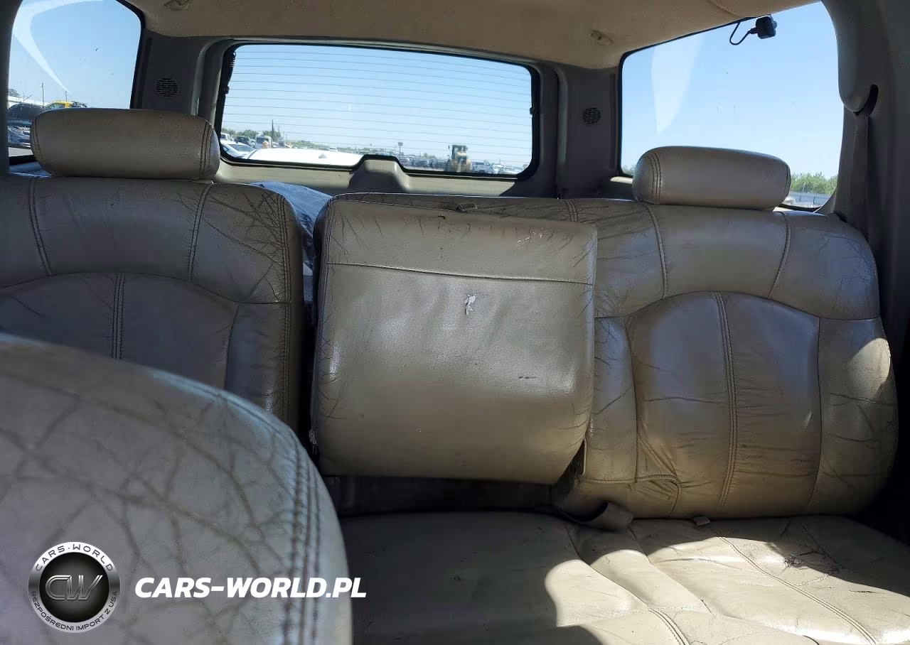 2001 Chevrolet Suburban K1500 VIN:3GNFK16T91G221063 - 10