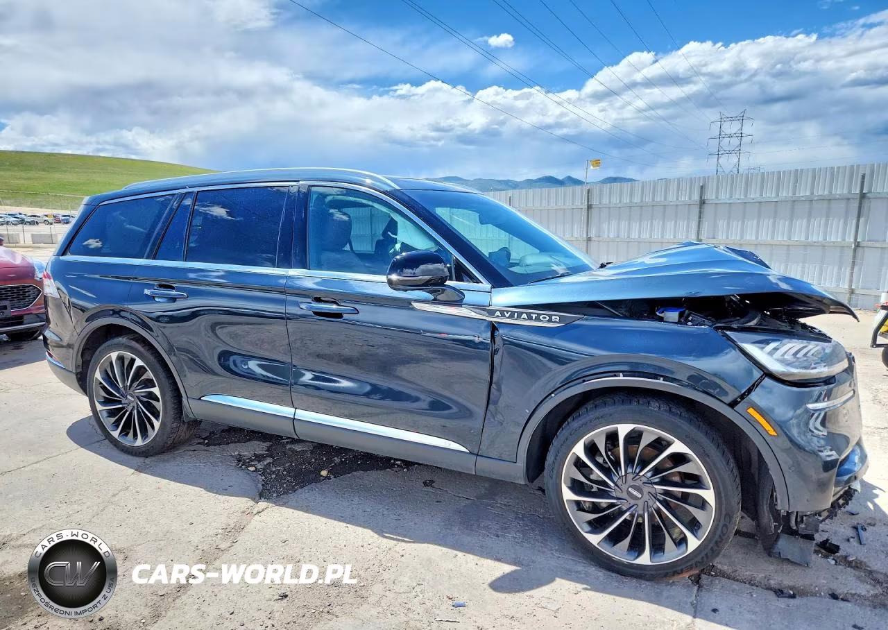2022 Lincoln Aviator Reserve VIN:5LM5J7XC9NGL19044 - 4