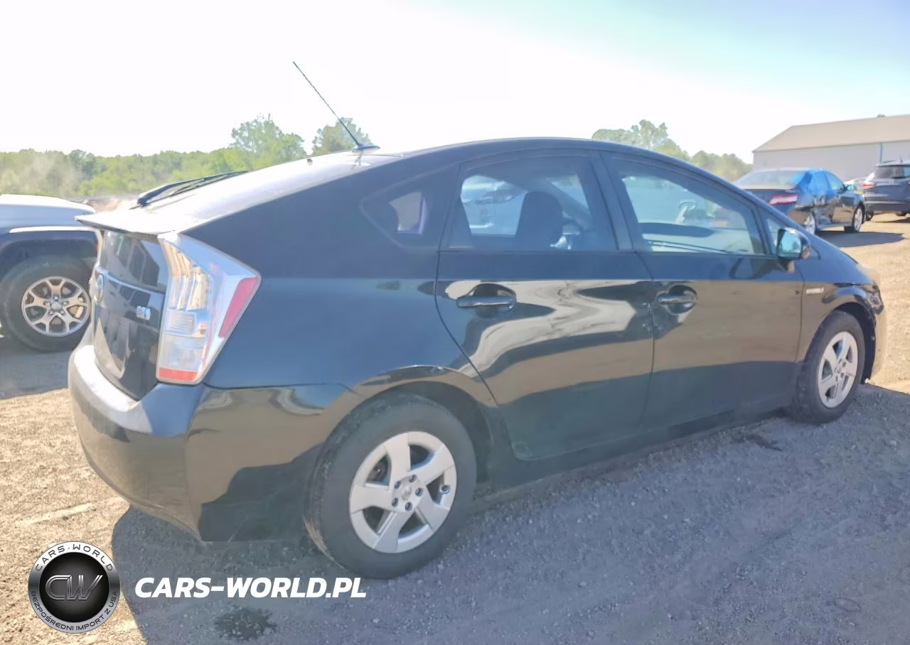 2011 Toyota Prius Two VIN:JTDKN3DU6B1360654 - 3