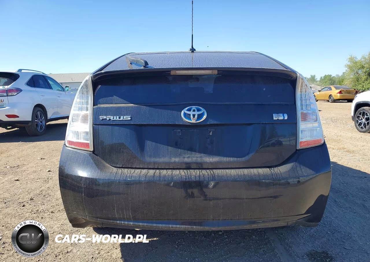 2011 Toyota Prius Two VIN:JTDKN3DU6B1360654 - 6