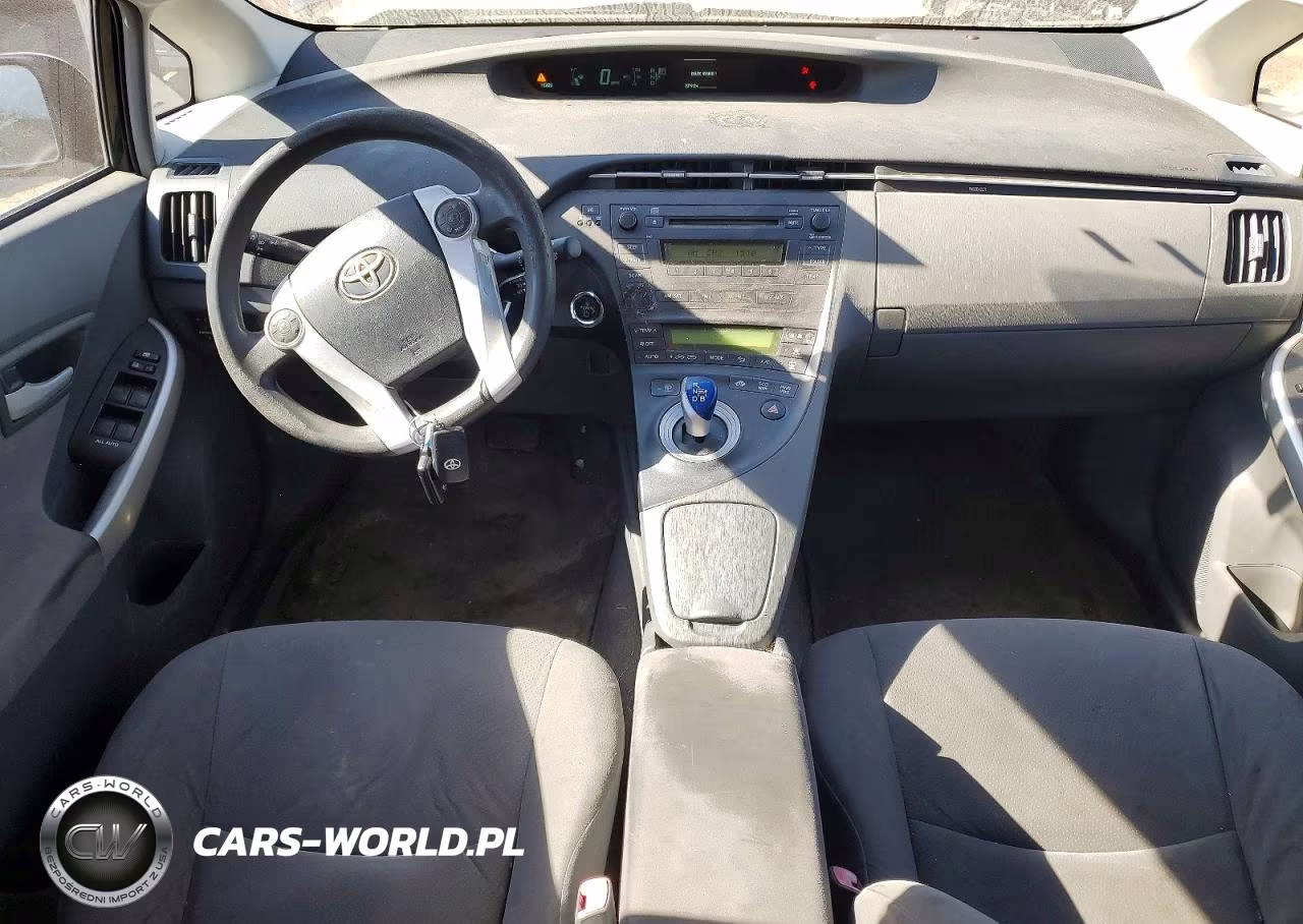 2011 Toyota Prius Two VIN:JTDKN3DU6B1360654 - 8