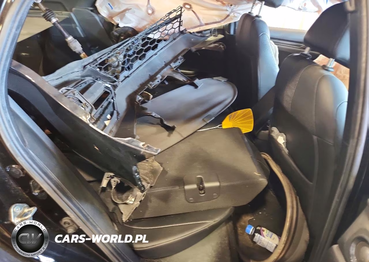 2020 Honda Civic Sport Touring VIN:SHHFK7H91LU405174 - 10