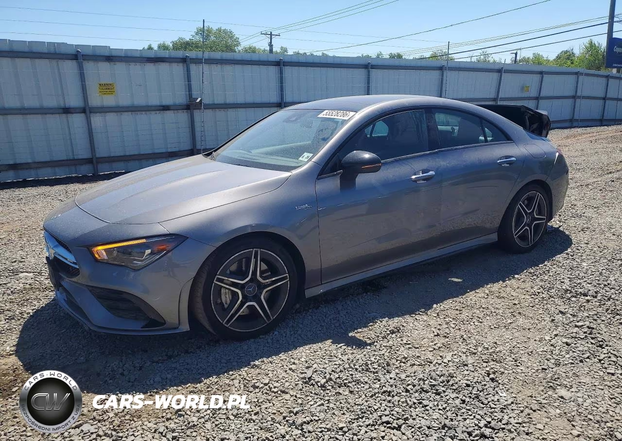 2021 Mercedes-Benz Cla Amg 35 4Matic – zdjęcie 1 z 12