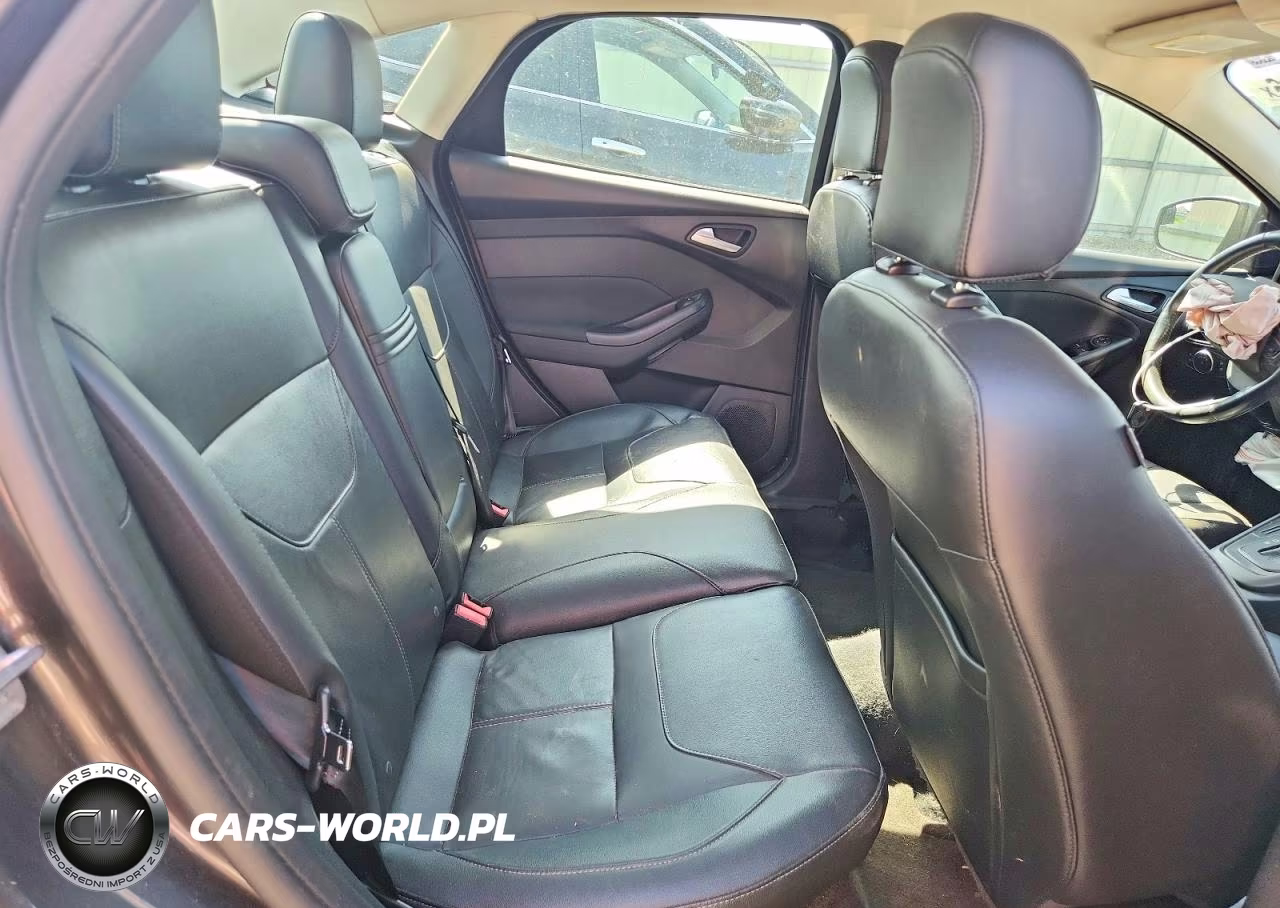 2015 Ford Focus Se VIN:1FADP3F27FL319433 - 10