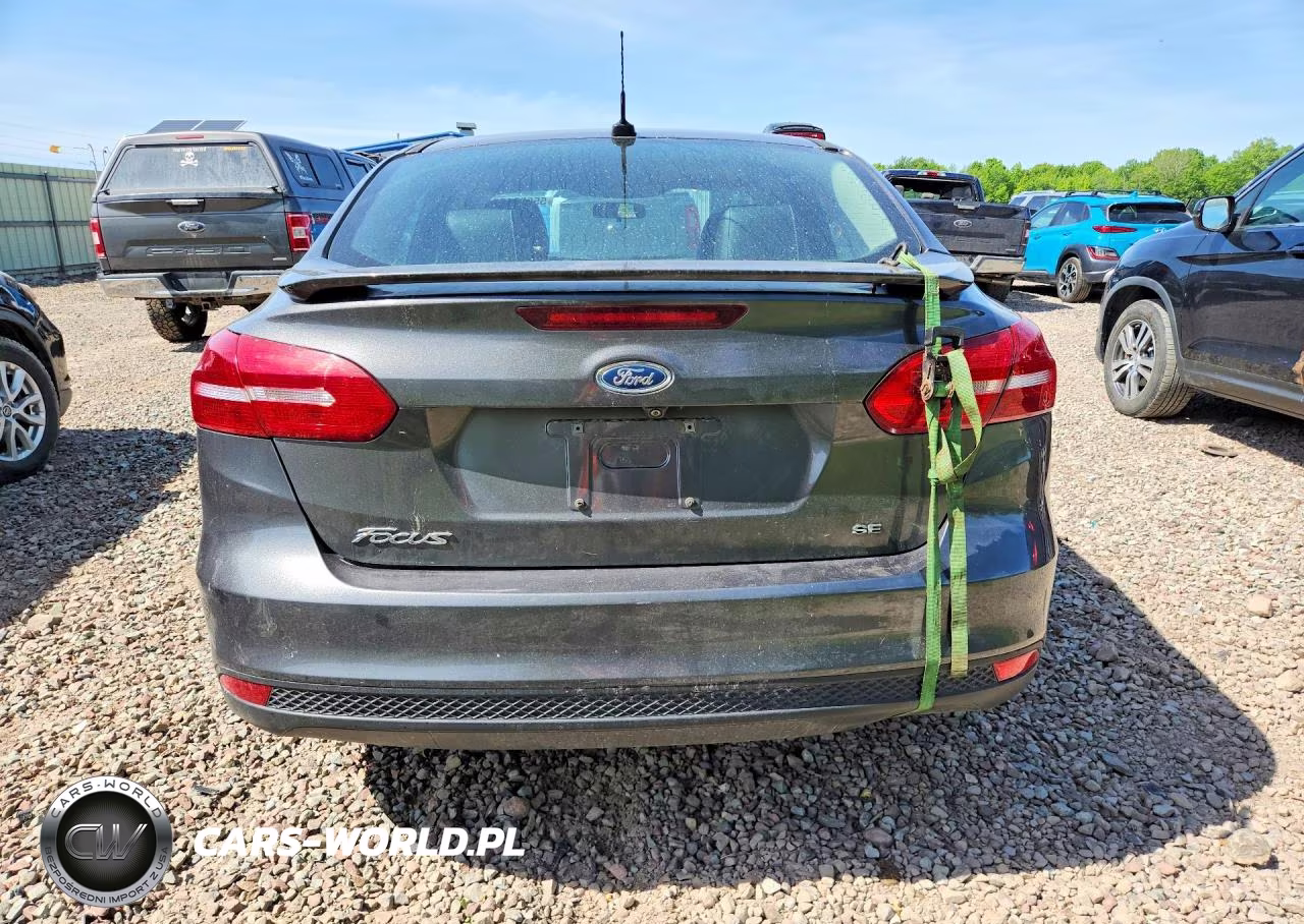 2015 Ford Focus Se VIN:1FADP3F27FL319433 - 6