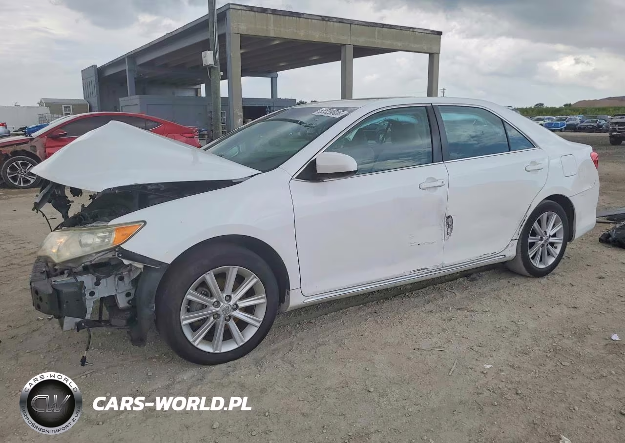 2014 Toyota Camry Xle – zdjęcie 1 z 13