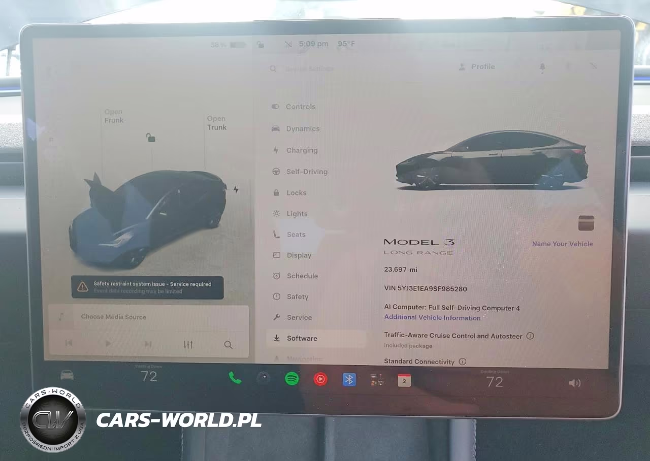 2025 Tesla Model 3 VIN:5YJ3E1EA9SF985280 - 9