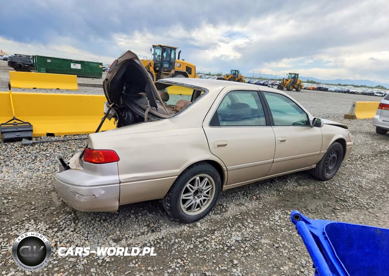 2000 Toyota Camry 4D 2Wd VIN:JT2BG22K8Y0522569 - 3