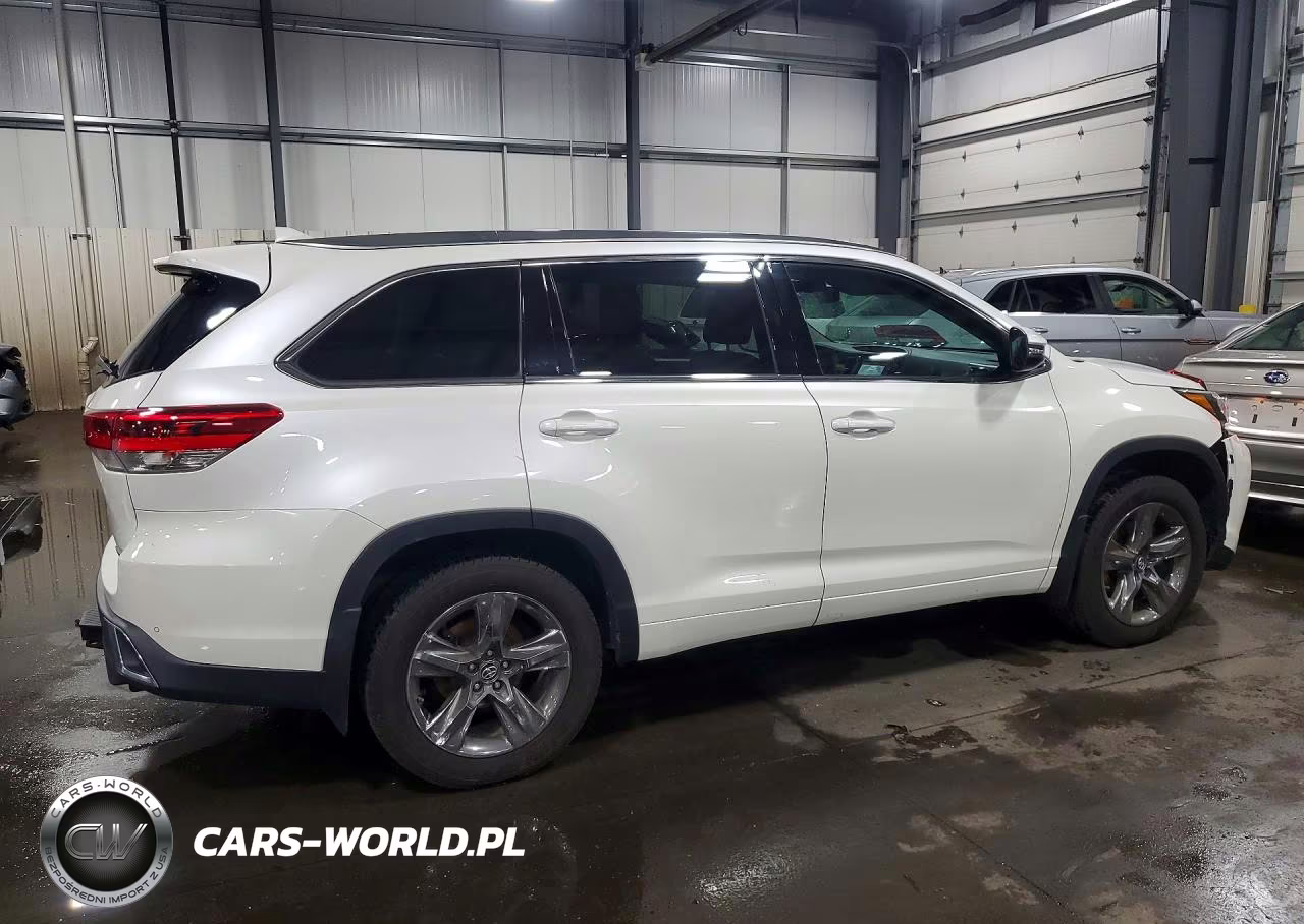 2018 Toyota Highlander Limited Platinum VIN:5TDDZRFH9JS831715 - 3