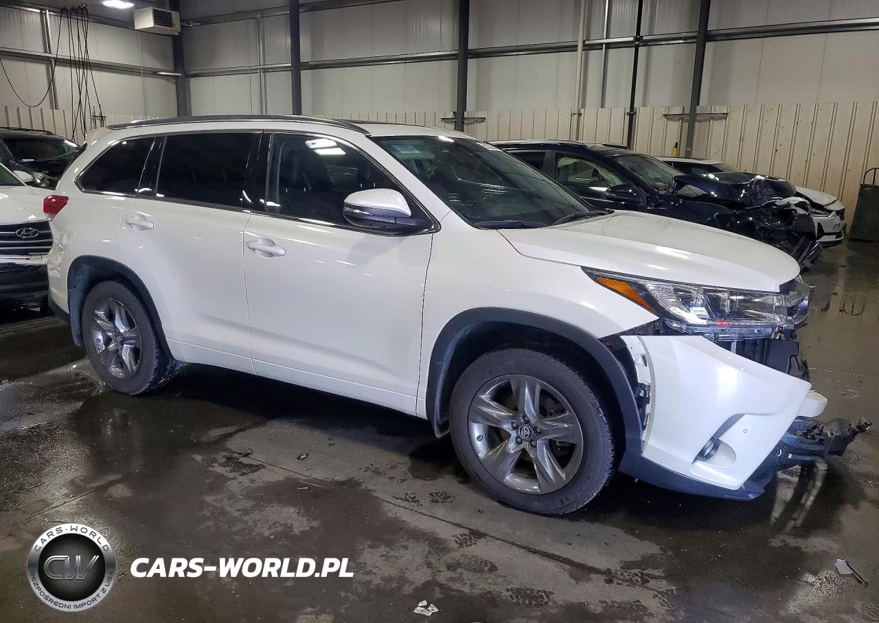 2018 Toyota Highlander Limited Platinum VIN:5TDDZRFH9JS831715 - 4