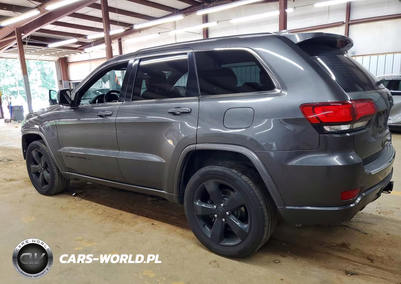 2015 Jeep Grand Cherokee Laredo VIN:1C4RJEAG6FC118557 - 2