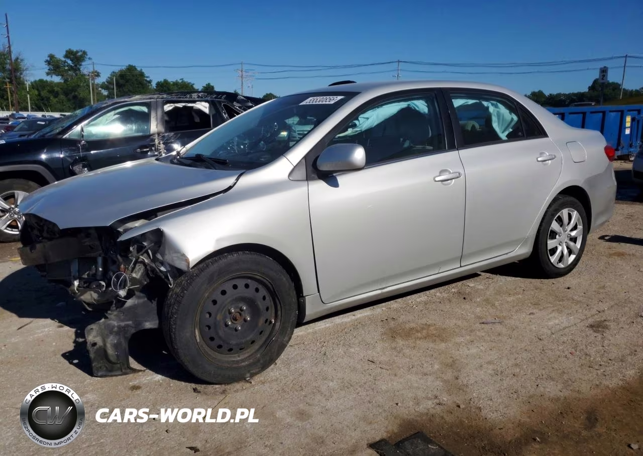 2013 Toyota Corolla Le – zdjęcie 1 z 12