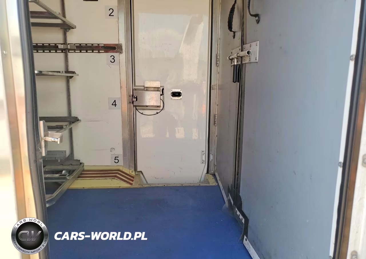 2022 Ford Transit Delivery Truck VIN:1FDBW5Z88NKA39696 - 10