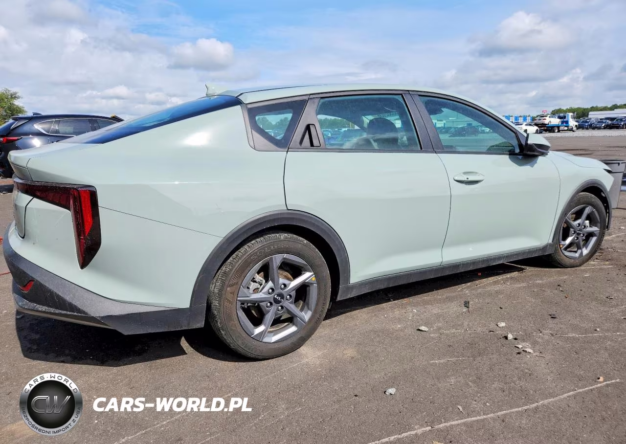 2025 Kia K4 Lxs VIN:3KPFT4DE6SE099836 - 3