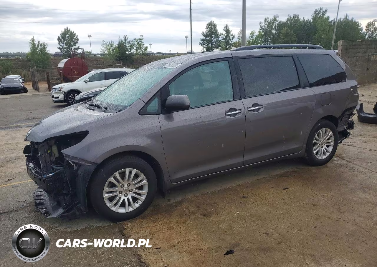 2016 Toyota Sienna Xle 8-Passenger