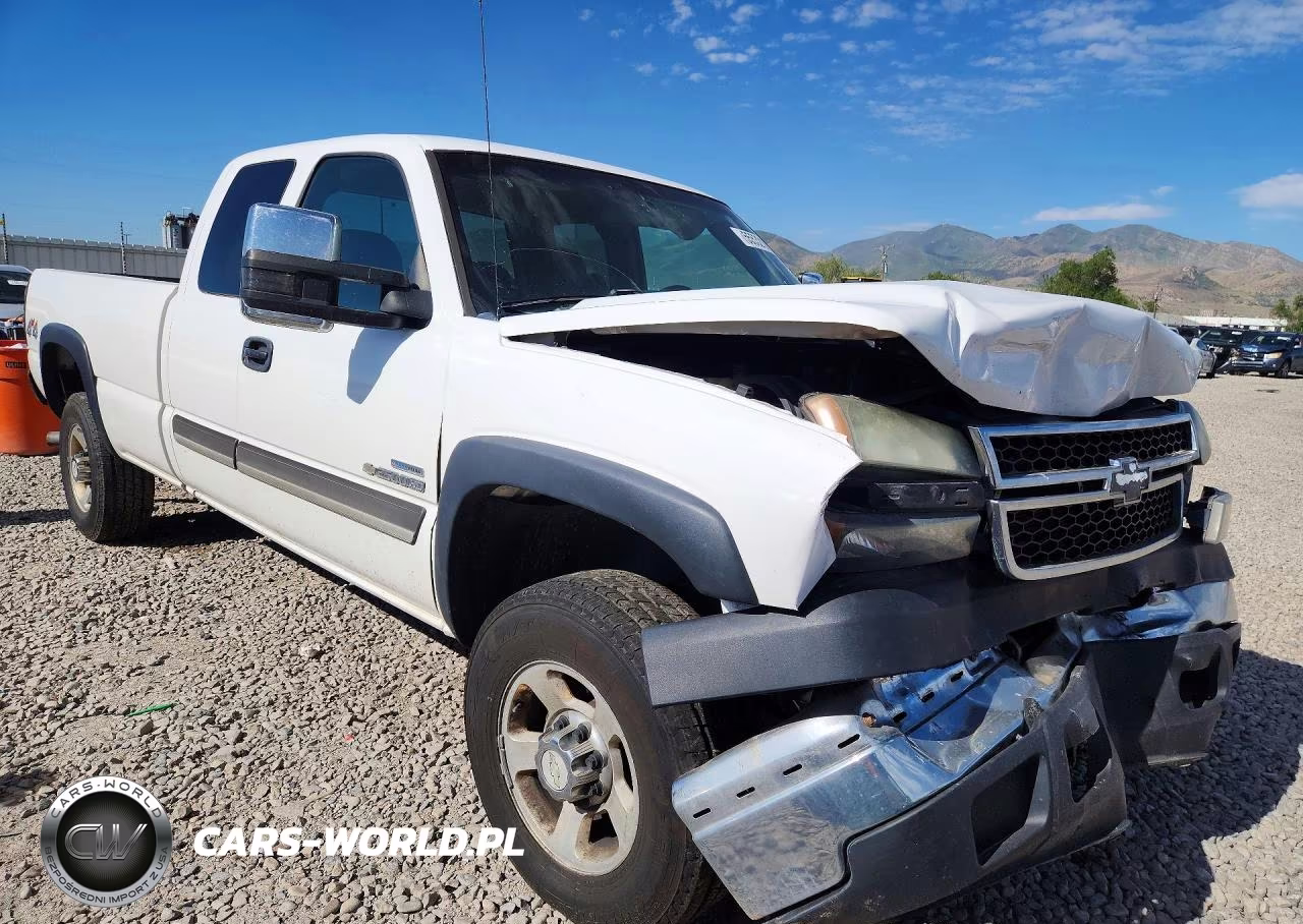 2007 Chevrolet Silverado Lt VIN:1GCHK29D57E181947 - 4