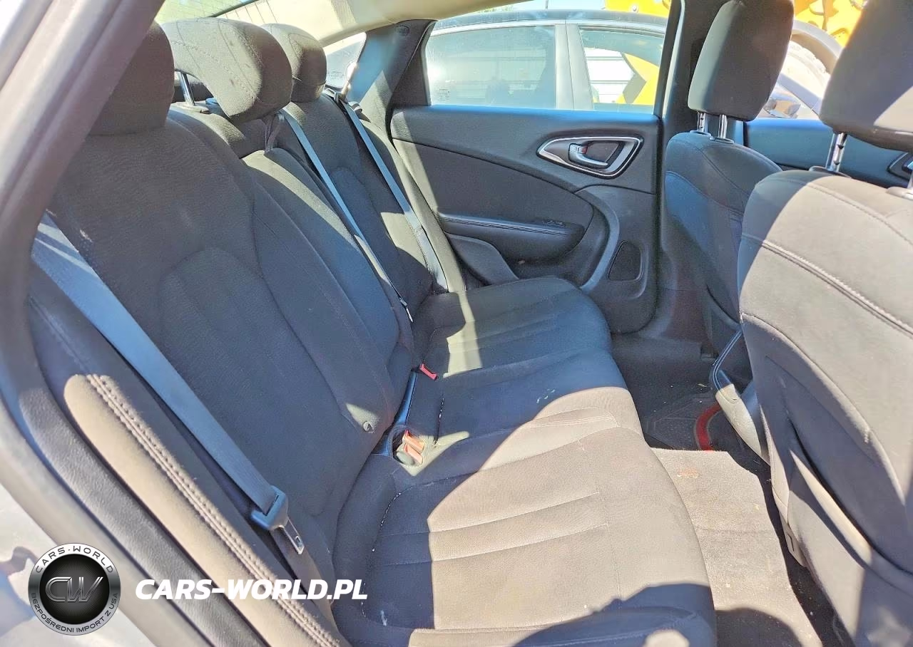 2016 Chrysler 200 Limited VIN:1C3CCCAB1GN154529 - 10