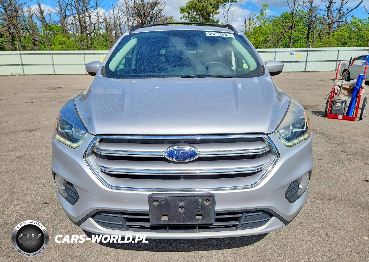 2017 Ford Escape Se VIN:1FMCU9GD6HUE61637 - 5