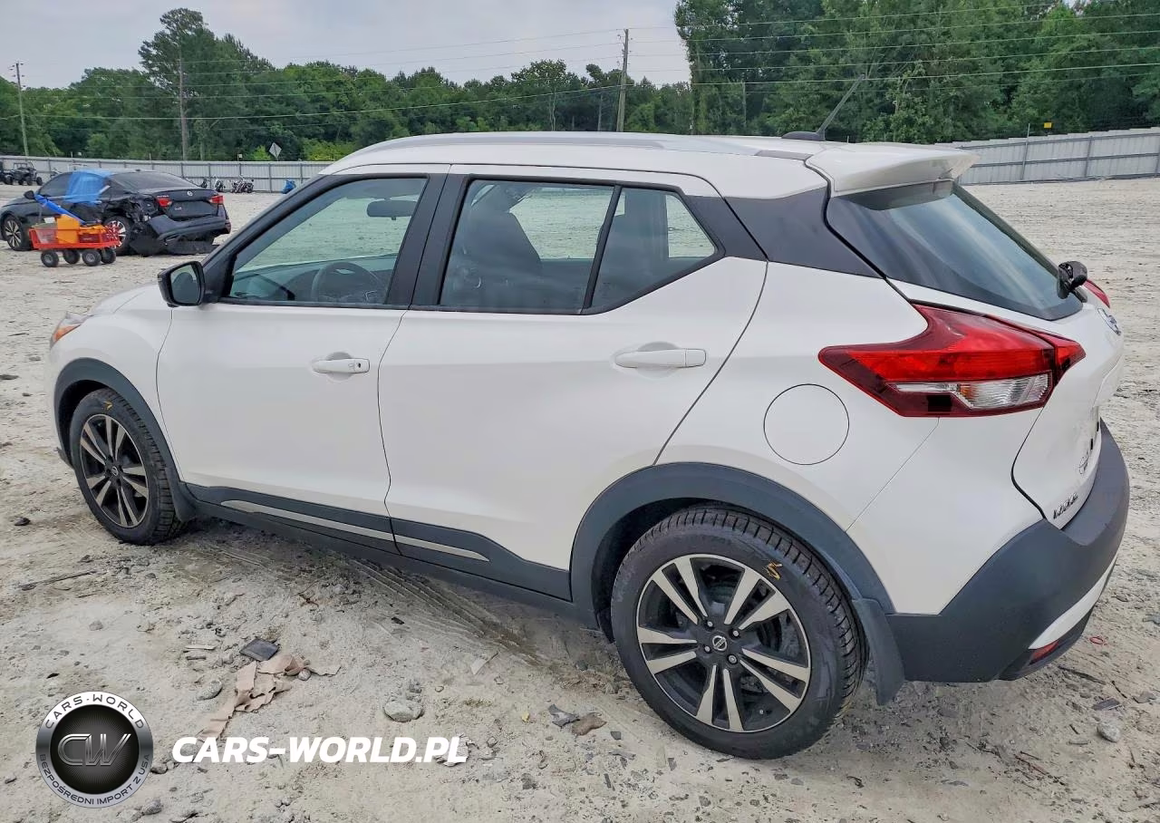 2018 Nissan Kicks Sr VIN:3N1CP5CU1JL538945 - 2