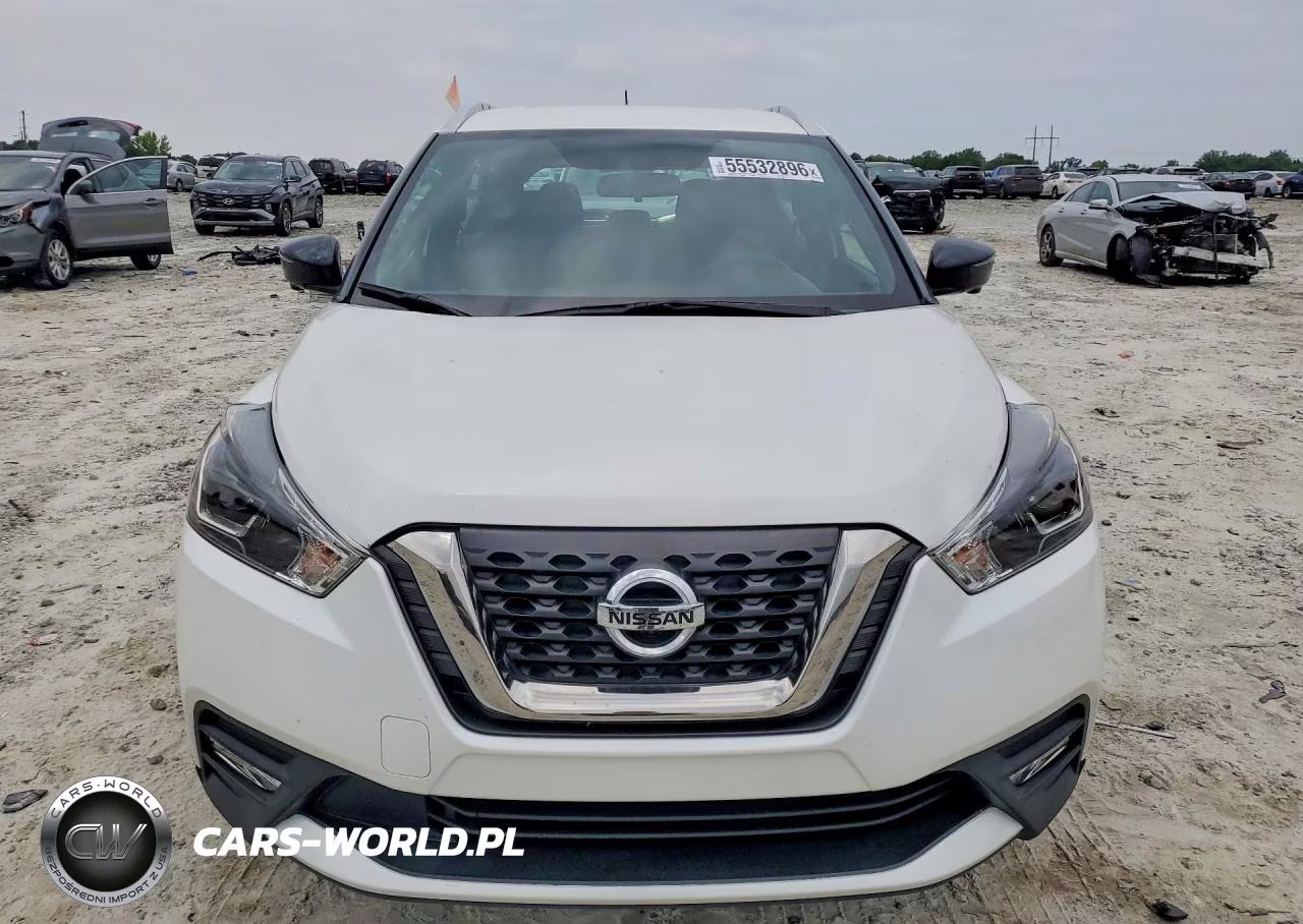2018 Nissan Kicks Sr VIN:3N1CP5CU1JL538945 - 5