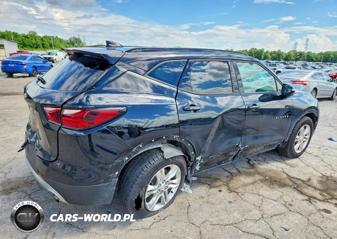 2019 Chevrolet Blazer 2Lt VIN:3GNKBGRS4KS586253 - 3