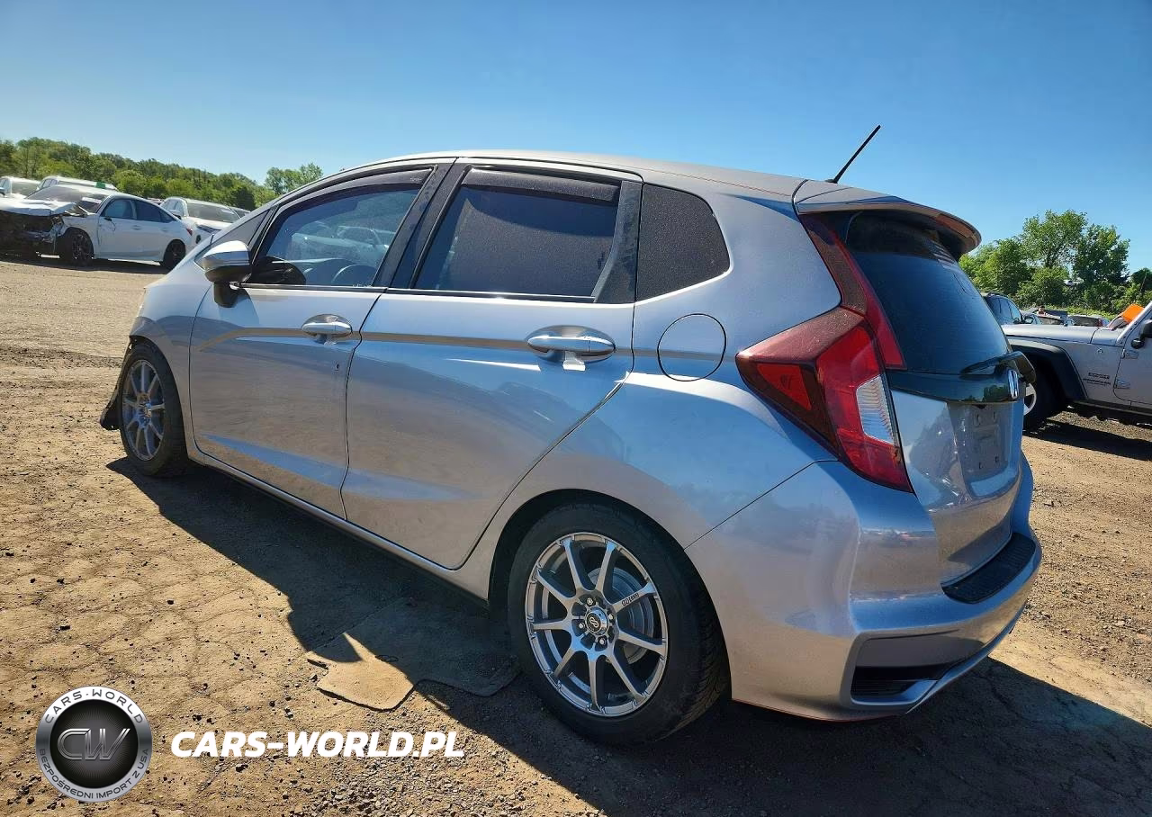 2018 Honda Fit Lx VIN:3HGGK5G47JM733841 - 2