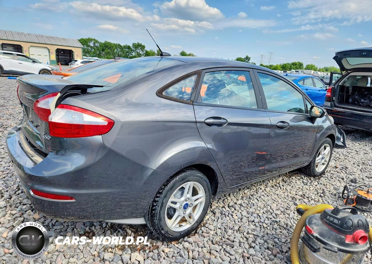 2018 Ford Fiesta Se VIN:3FADP4BJ2JM126259 - 3